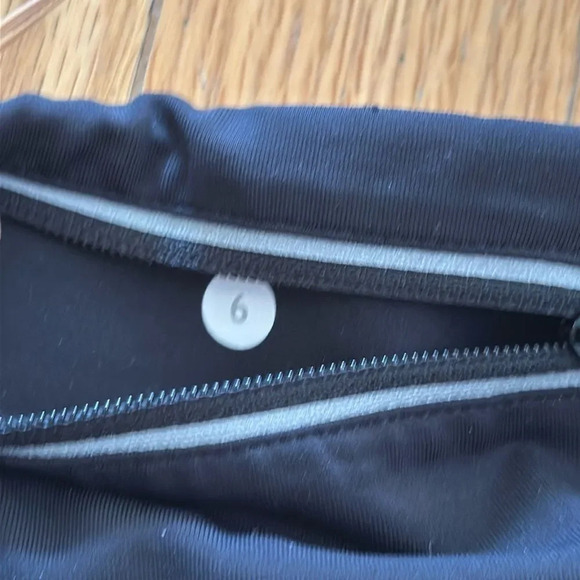 Lululemon sz 6 Run Inspire Crop pant Star Crushed Coal Black / Black great cond - Picture 6 of 7